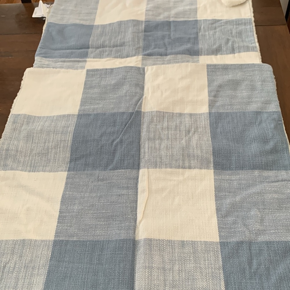 Pottery Barn Euro blue white checkered pattern fleece shams x 2 - Picture 5 of 7
